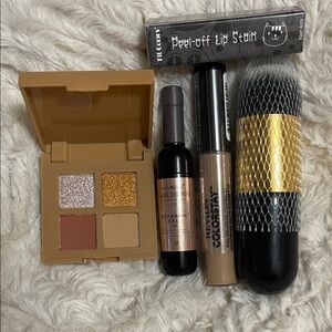 Revlon Gold and Brown Eyeshadow Palette with Lip Stain